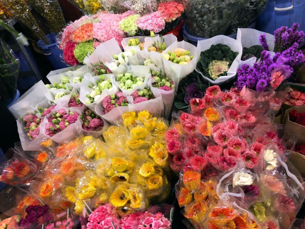 SaigonMe shows you Ho Thi Ky Flower Market